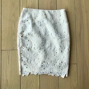 S K I R T // Ann Taylor